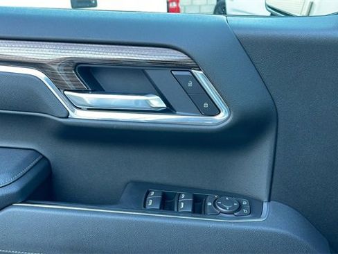 Used 2025 Chevrolet Silverado 1500 LT Trail Boss w/ Convenience Package II image 29