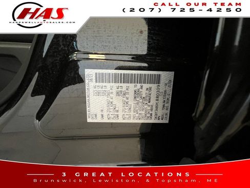 Used 2023 Nissan Rogue S AWD/4WD image 17