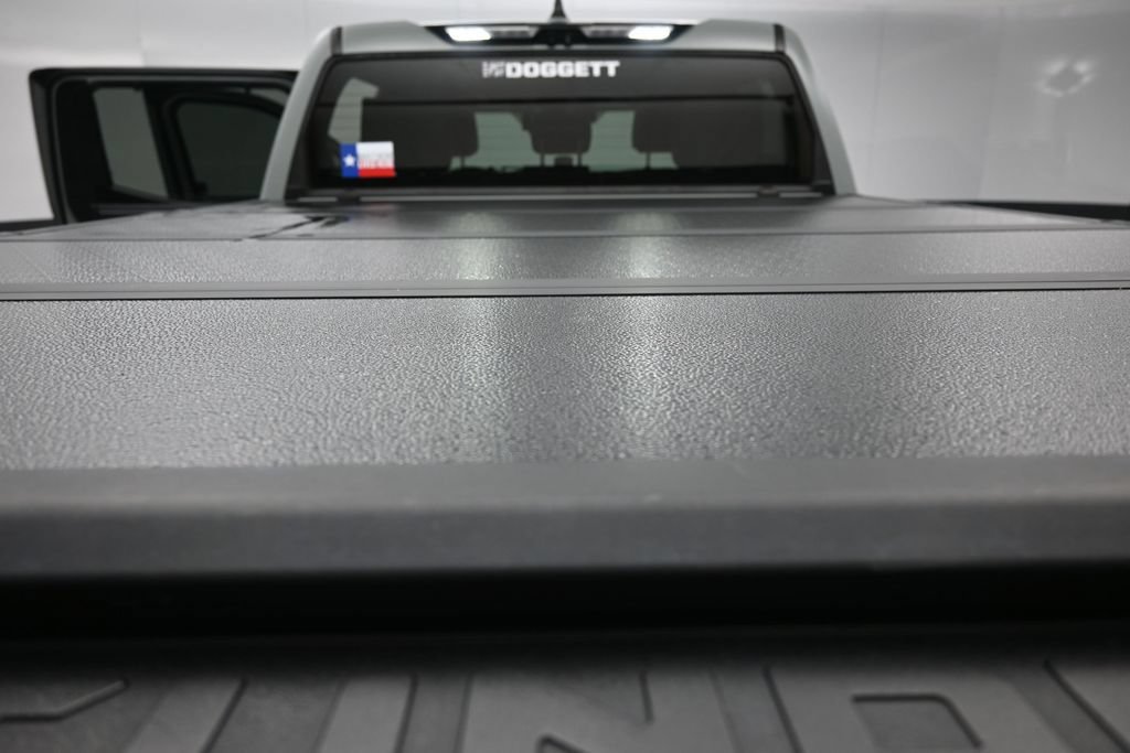 Used 2024 Toyota Tundra Platinum AWD/4WD image 16