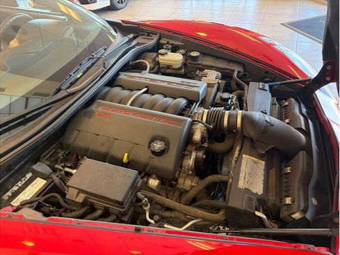 Used 2005 Chevrolet Corvette Convertible w/ Preferred Equipment Group RWD image 29
