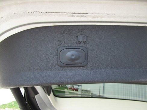 Used 2013 Ford Escape SE image 9