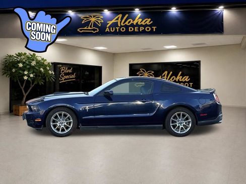 Used 2010 Ford Mustang Coupe RWD image 2