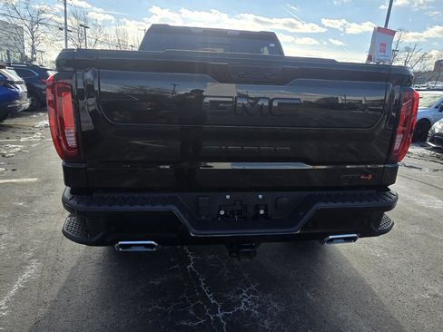 Used 2024 GMC Sierra 1500 AT4 w/ AT4 Premium Package image 6