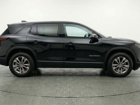 Used 2025 Chevrolet Equinox LT image 11