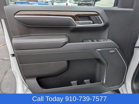 Used 2022 GMC Sierra 1500 Elevation w/ Preferred Package AWD/4WD image 12