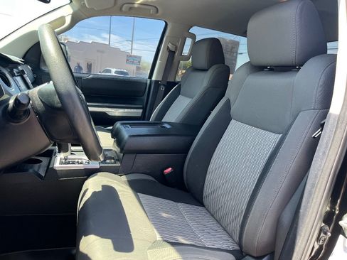 Used 2014 Toyota Tundra SR5 w/ SR5 Upgrade Package AWD/4WD image 26