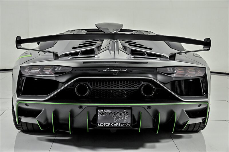 Used 2020 Lamborghini Aventador SVJ AWD/4WD image 27
