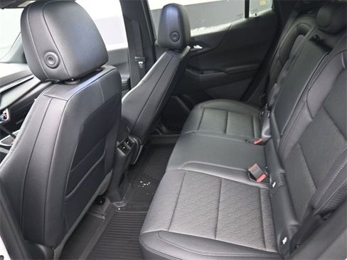 New 2026 Chevrolet Equinox LT w/ Convenience Package II image 9