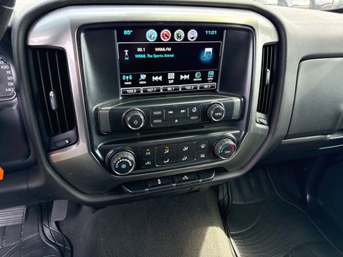 Used 2019 Chevrolet Silverado 1500 LT AWD/4WD image 17