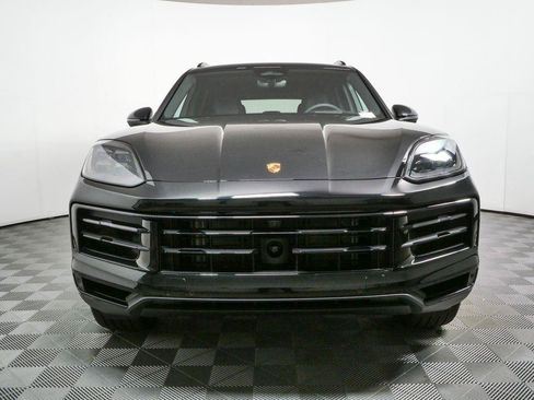 Used 2026 Porsche Cayenne AWD/4WD image 27