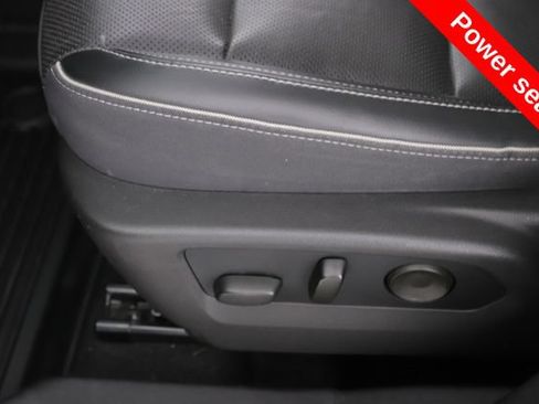 Used 2022 Buick Envision Essence w/ Safety Package FWD image 19