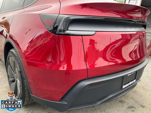 Used 2026 Tesla Model Y 2WD image 90