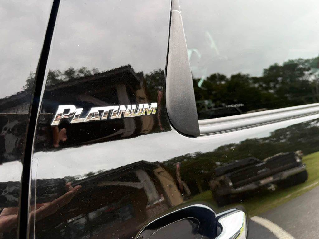 Used 2014 Toyota Sequoia Platinum RWD image 6