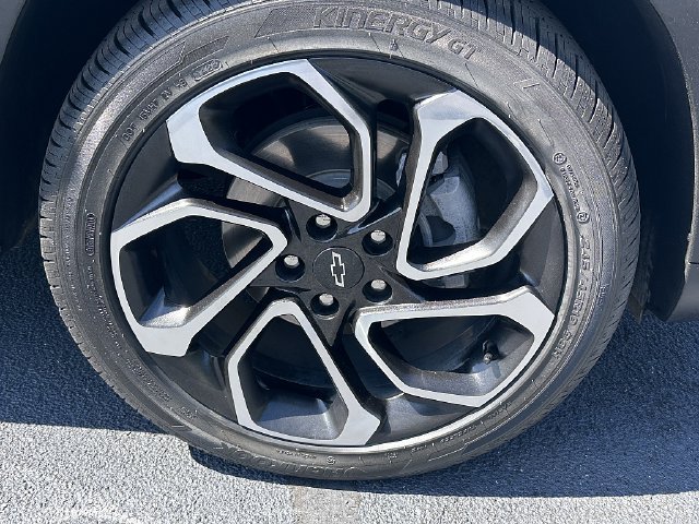 Used 2024 Chevrolet Trax RS w/ Sunroof Package FWD image 9