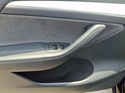 Used 2023 Tesla Model Y Long Range AWD/4WD image 14