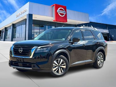 Used 2025 Nissan Pathfinder SL