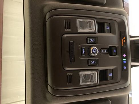 Used 2021 GMC Yukon SLT w/ SLT Premium Package AWD/4WD image 14