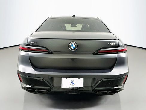 Used 2023 BMW 760i xDrive AWD/4WD image 6