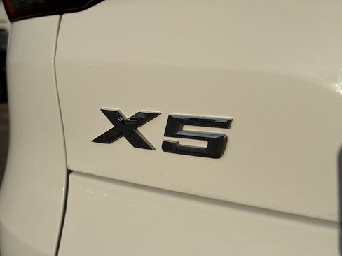 Used 2022 BMW X5 xDrive45e w/ Luxury Seating Package image 11