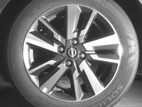 Used 2025 Nissan Versa SV FWD image 14
