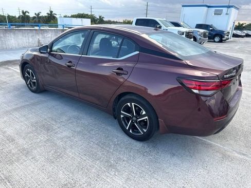Used 2025 Nissan Sentra SV FWD image 17