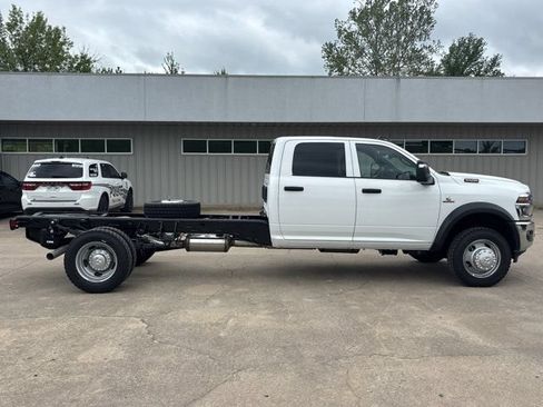 New 2026 RAM 5500 Tradesman AWD/4WD image 2