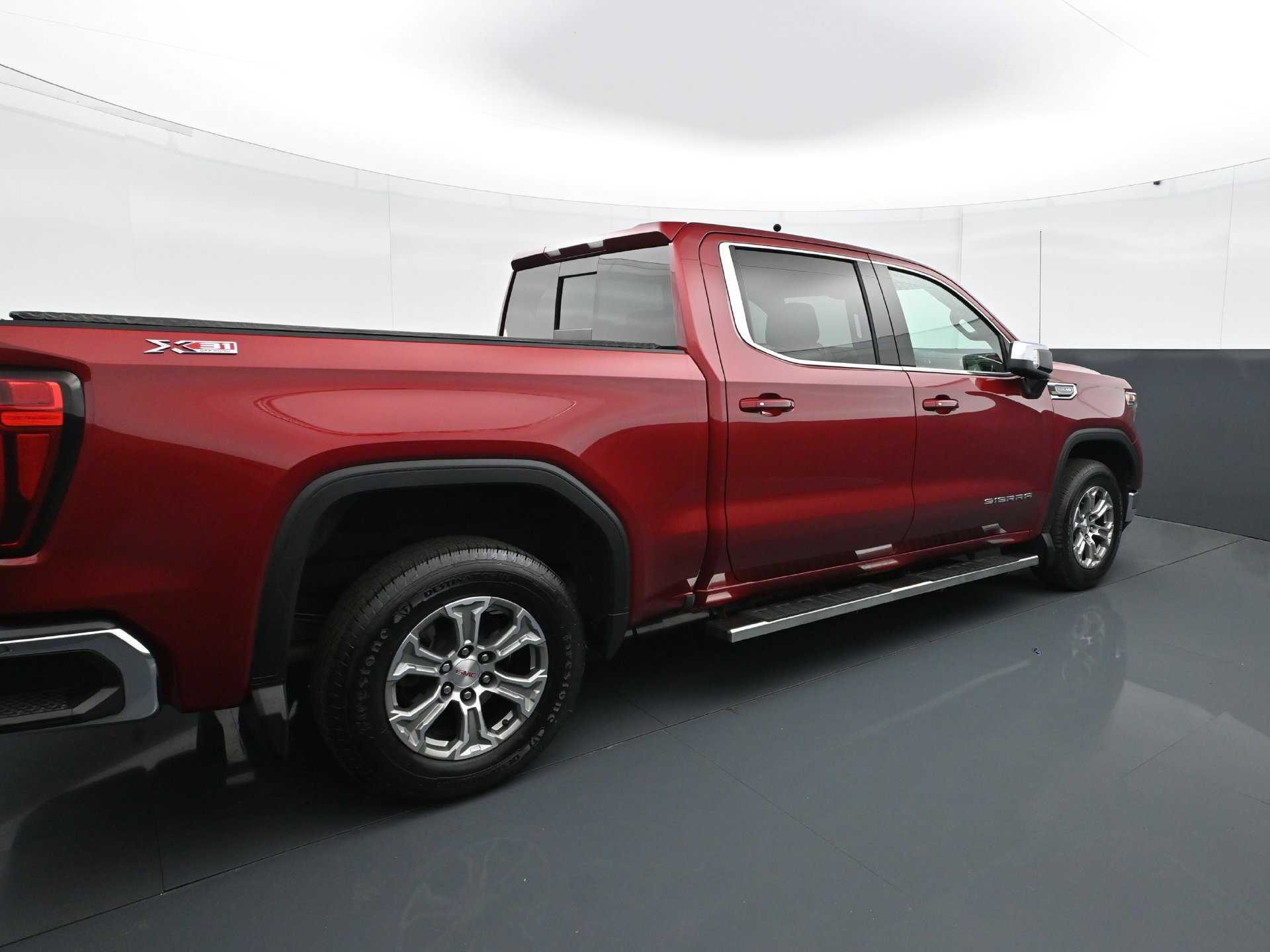 Used 2020 GMC Sierra 1500 SLE w/ SLE Value Package AWD/4WD image 7