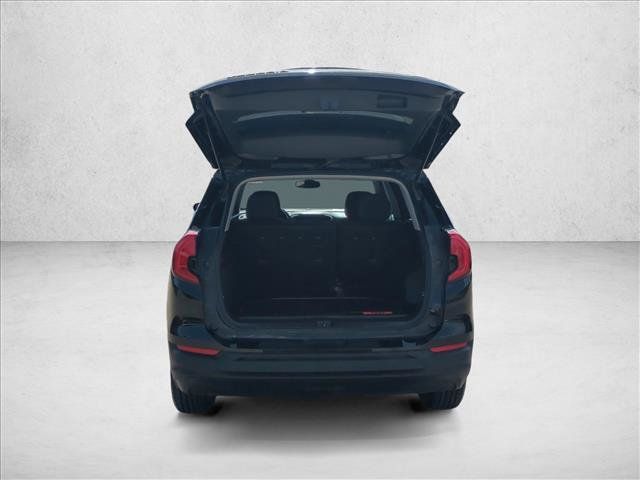 Used 2022 GMC Terrain SLE w/ LPO, Floor Liner Package FWD image 6