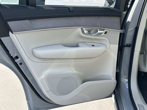 New 2026 Volvo XC90 B6 Ultra w/ Protection Package AWD/4WD image 16