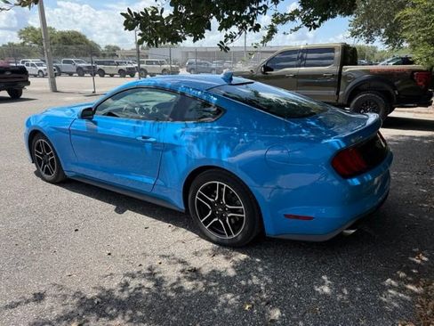 Used 2022 Ford Mustang Premium RWD image 9