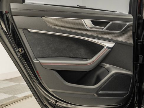 Used 2025 Audi RS 6 performance image 37