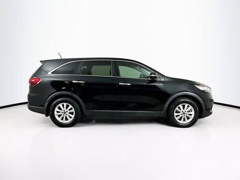 Used 2019 Kia Sorento LX image 10