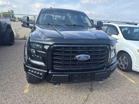 Used 2015 Ford F150 XLT w/ Equipment Group 302A Luxury AWD/4WD image 4