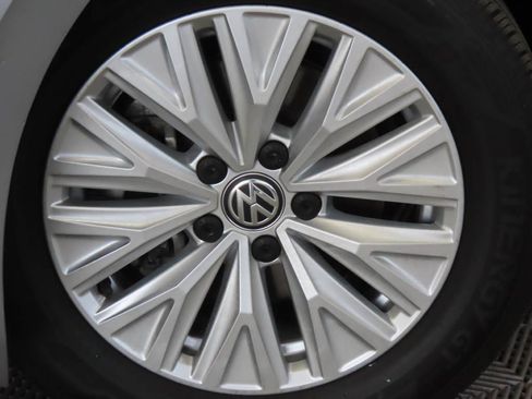 Used 2020 Volkswagen Jetta FWD image 6
