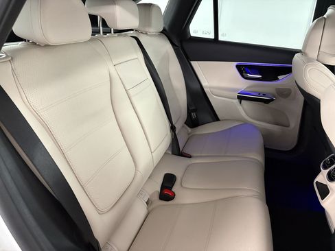 Certified 2025 Mercedes-Benz GLC 350e 4MATIC image 31