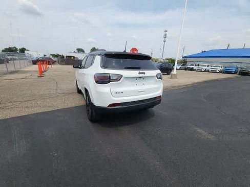 Used 2022 Jeep Compass High Altitude AWD/4WD image 25