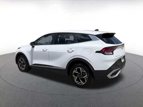 Used 2025 Kia Sportage LX FWD image 10
