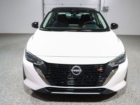 Used 2025 Nissan Sentra SR image 4