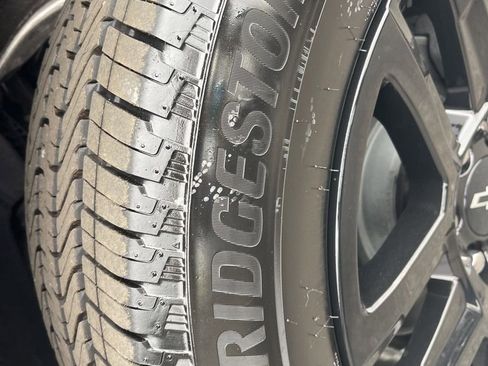 Used 2025 Chevrolet Silverado 1500 Custom image 28