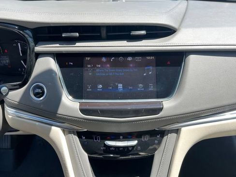 Used 2017 Cadillac XT5 Premium Luxury w/ Advanced Security Package AWD/4WD image 26