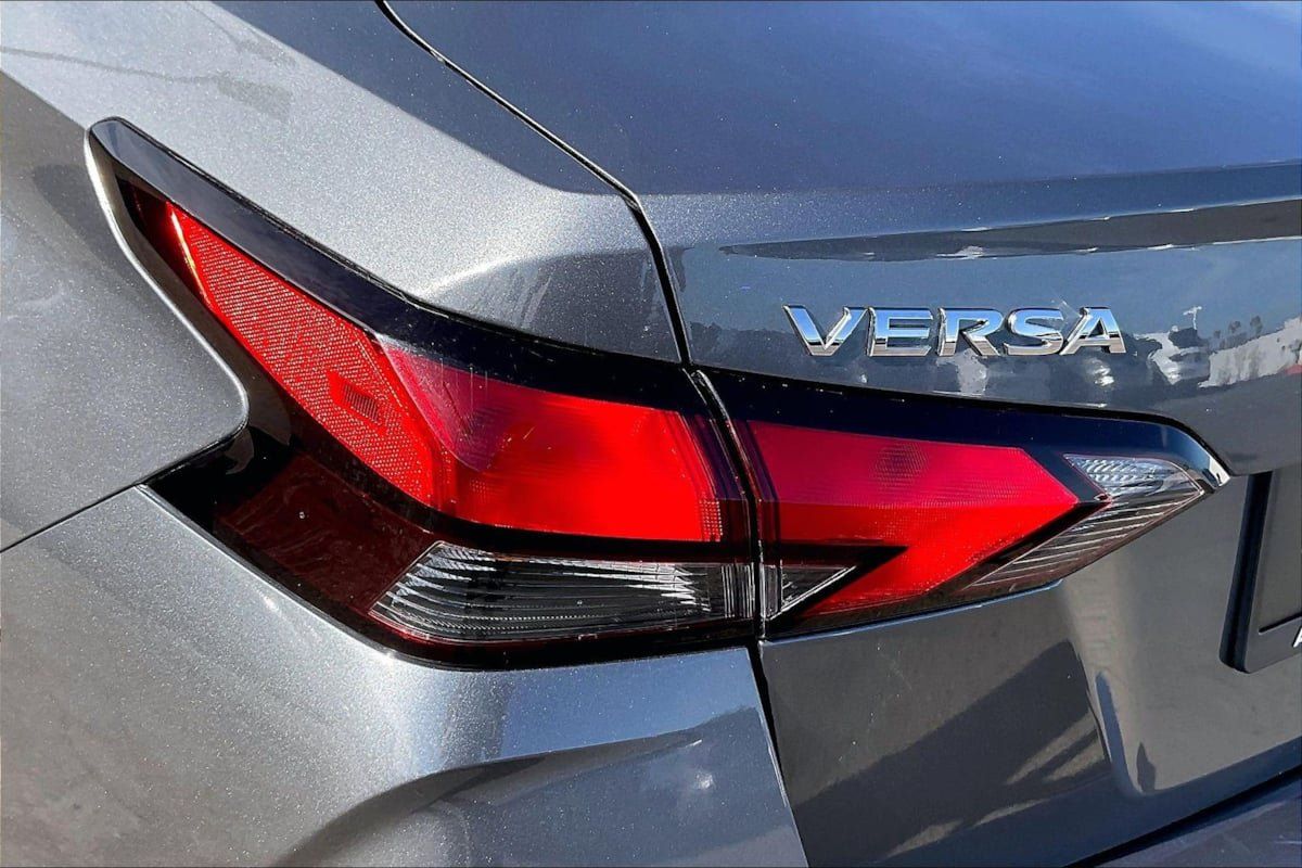 Used 2024 Nissan Versa SV FWD image 27