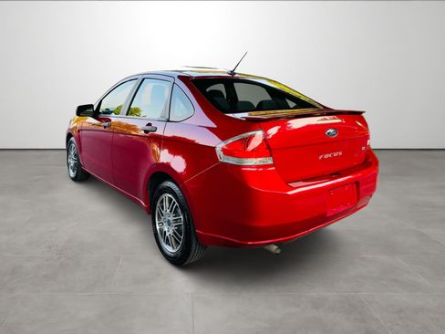 Used 2011 Ford Focus SE w/ 201A Rapid Spec Order Code FWD image 4
