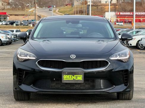 Used 2018 Kia Stinger Premium AWD/4WD image 2