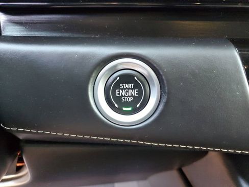 Used 2022 Cadillac Escalade Sport Platinum w/ LPO, ONYX Package image 24