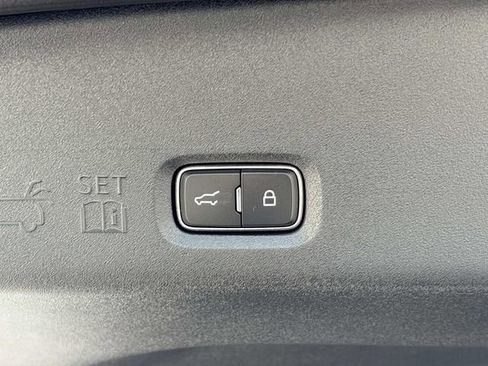 New 2026 Lincoln Navigator Reserve AWD/4WD image 13