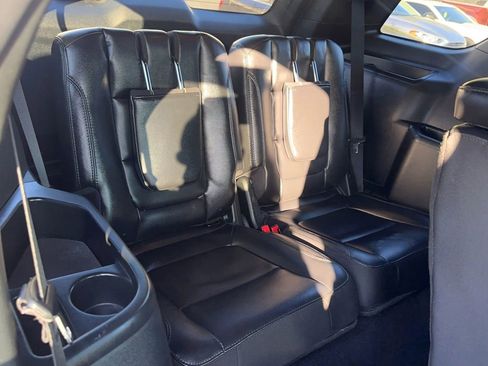 Used 2019 Ford Explorer XLT w/ Equipment Group 202A image 10