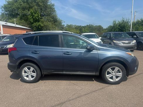 Used 2014 Toyota RAV4 XLE AWD/4WD image 4