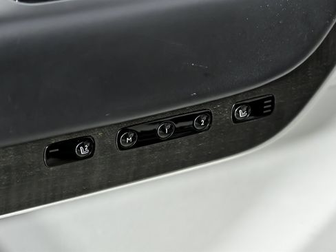 Used 2019 Rolls-Royce Cullinan image 19