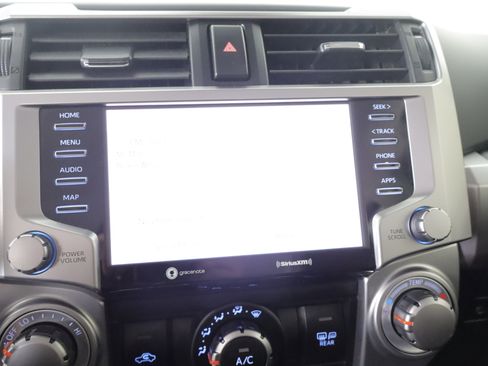 Used 2022 Toyota 4Runner SR5 AWD/4WD image 16