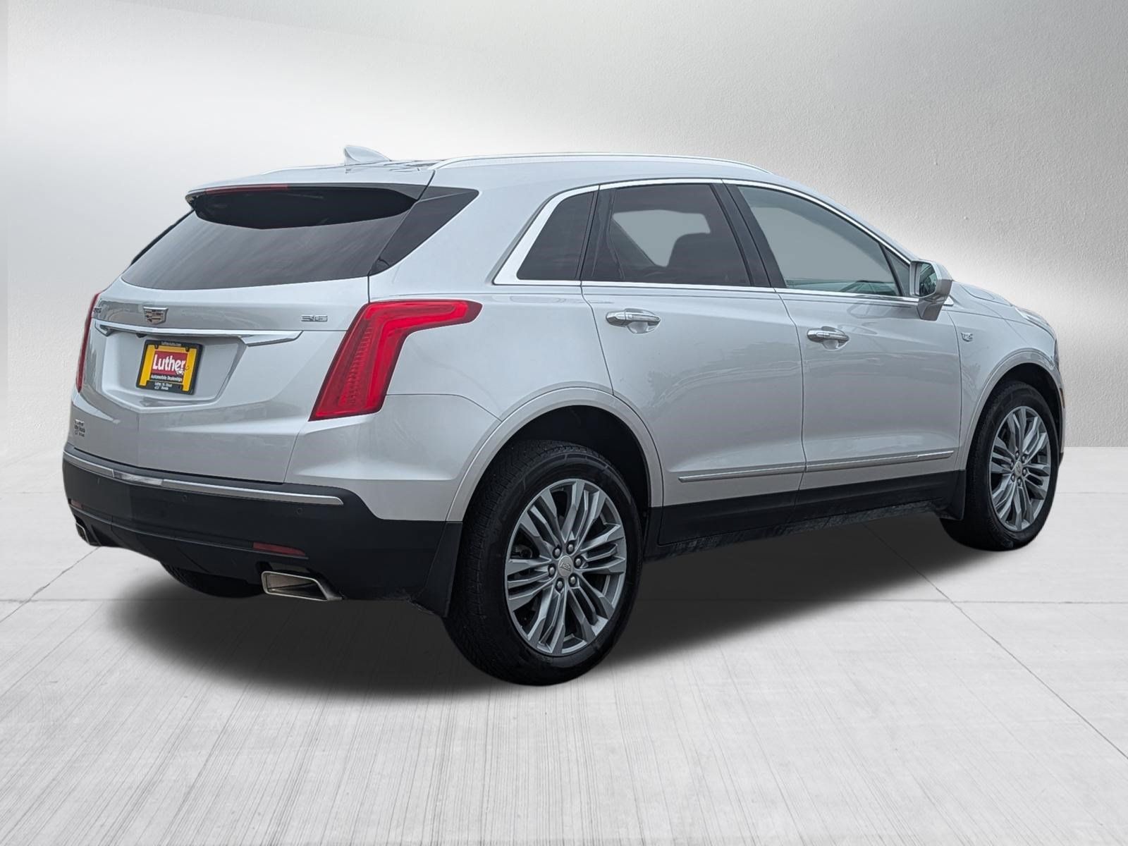 Used 2017 Cadillac XT5 Premium Luxury AWD/4WD image 7